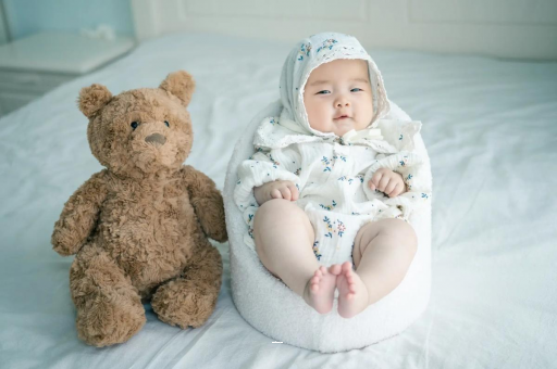 天长宝宝挠耳朵是怎么回事