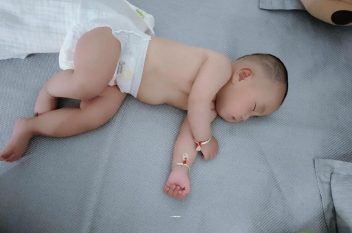 天长1岁宝宝可以吃盐吗